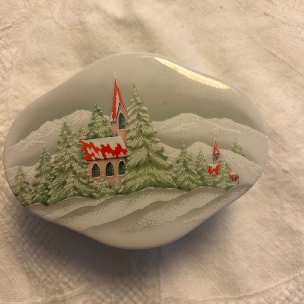 Vintage Treasure Master Porcelain Trinket Box